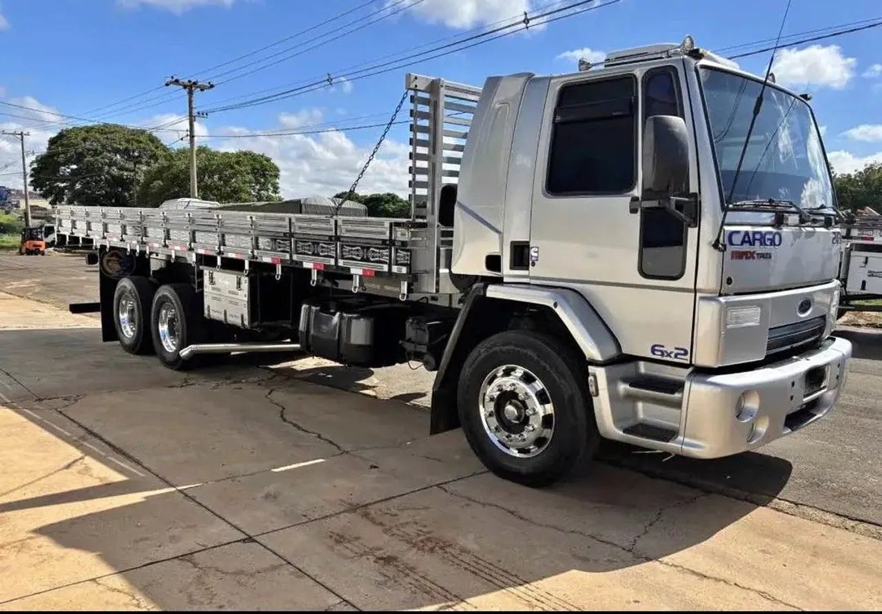 2010 - FORD CARGO 2428 - PARCELADO