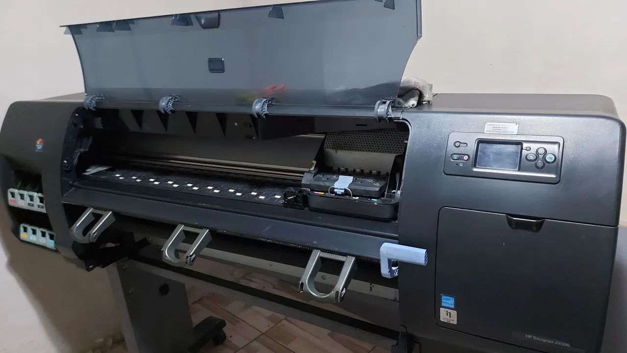 Plotter de impressão DIGITAL  HP Designejet Z6100 - Foto 5