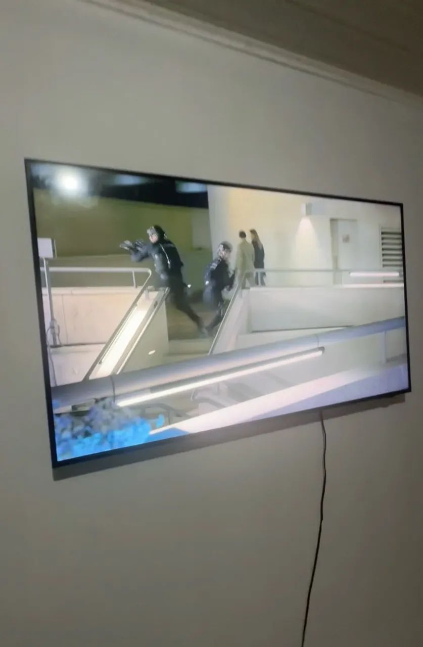 Vendo tv 50 polegadas Samsung +1 play três desbloqueado  - Foto 2