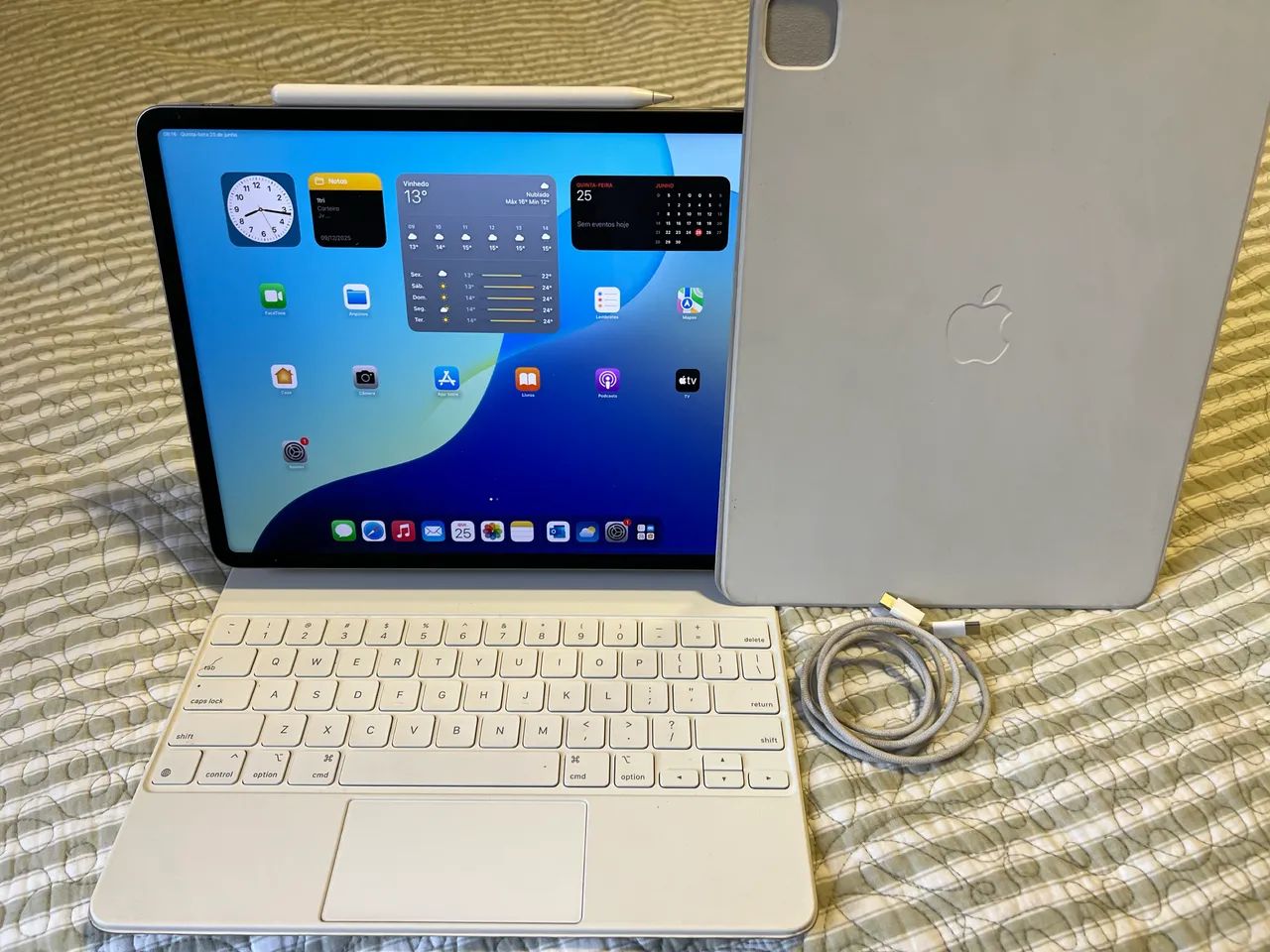  Ipad Pro 12,9 6a G 128GB - Chip M2 + Mágic Keyboard + Apple Pencil 2 + Capa Smart Folio