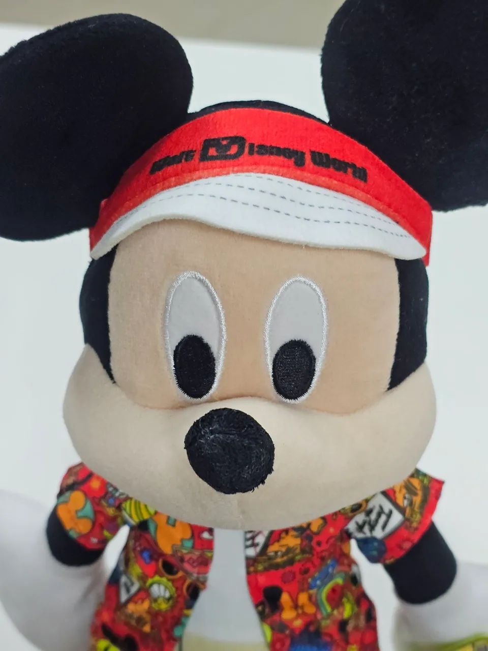 Pelúcia Do Mickey Mouse Play In The Parks Walt Disney World 30 cm Importado  - Foto 4