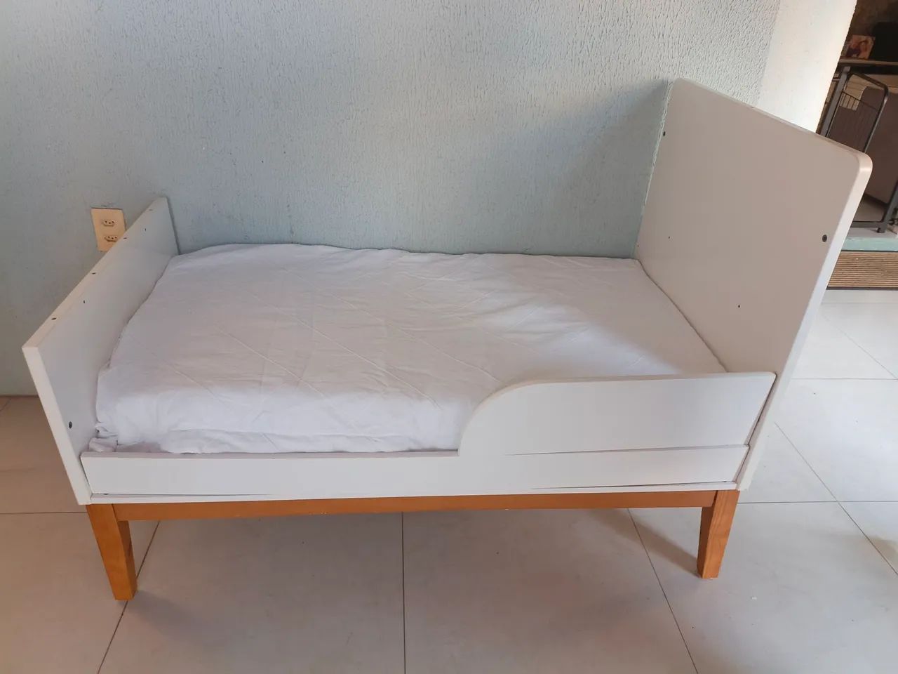 Berço que Vira Cama da Matic/ Com Colchão 