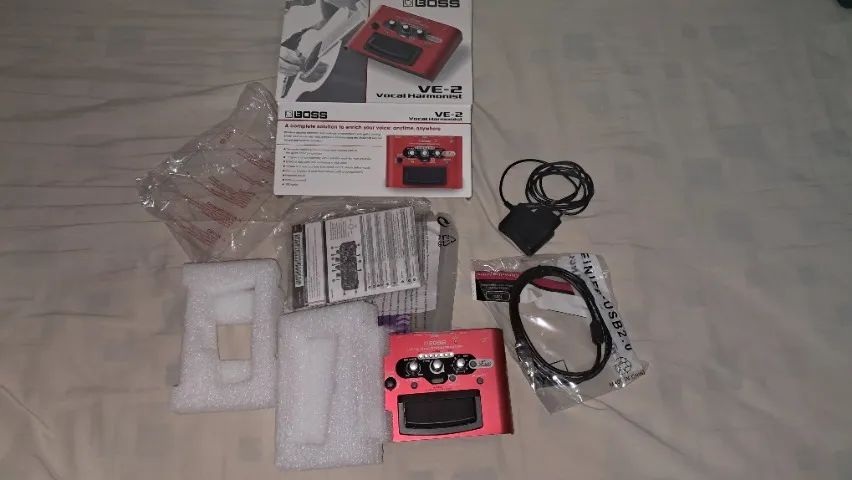 Boss VE-2 Vocal Harmonist para Voz + Fonte Novo - Instrumentos