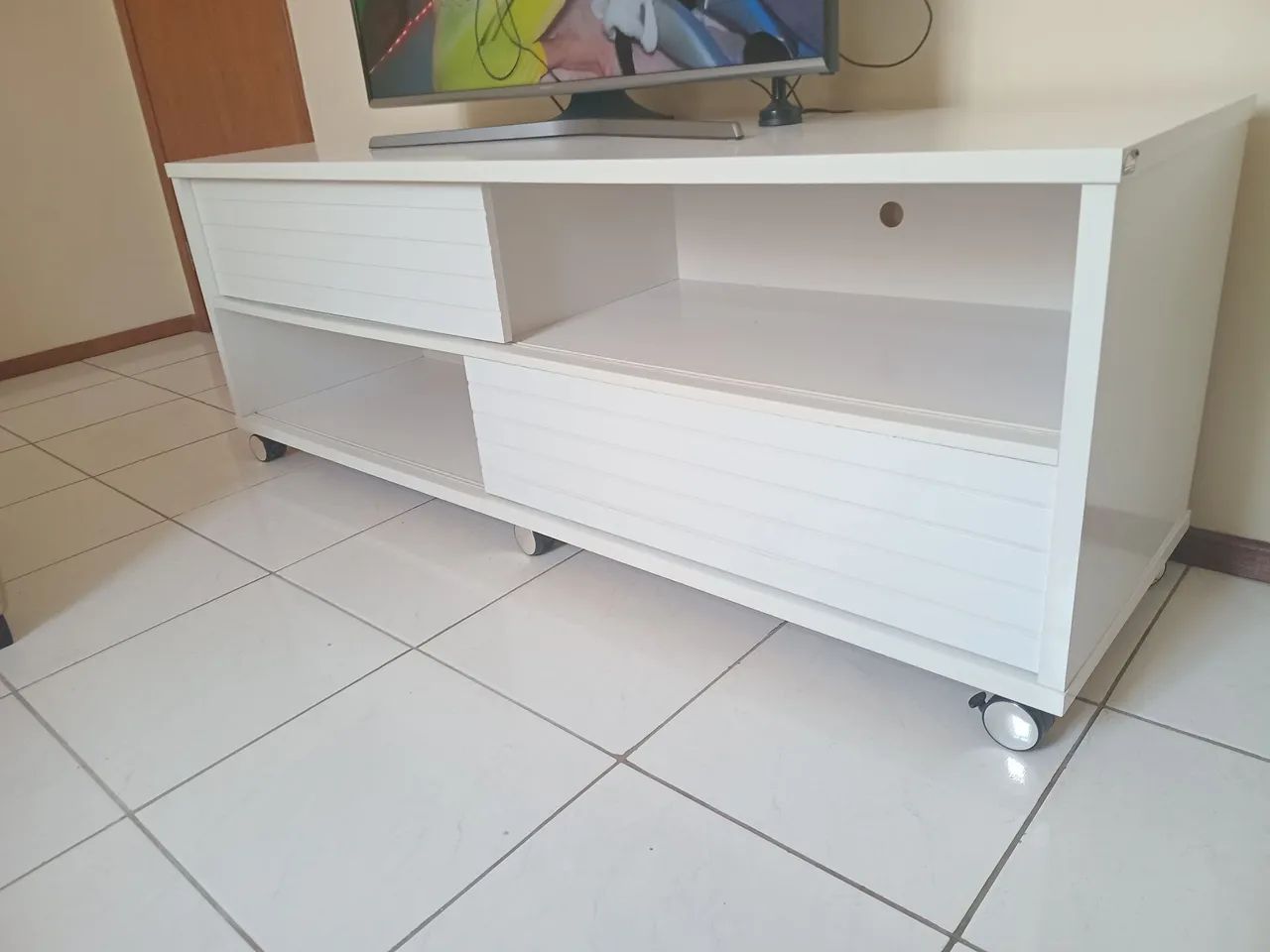 Rack branco. 