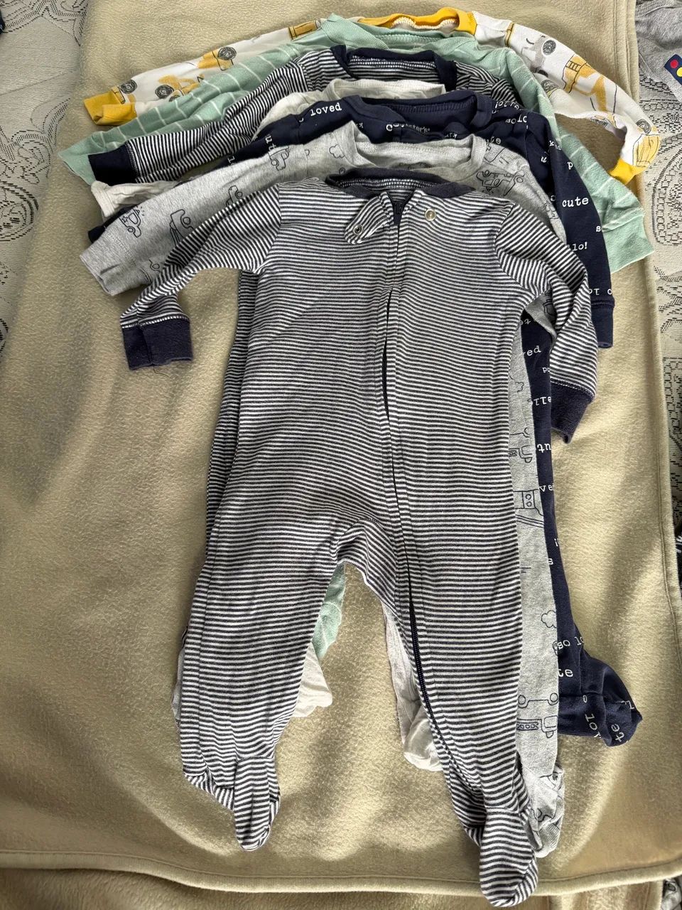 7 und macacões Carter?s 6 meses