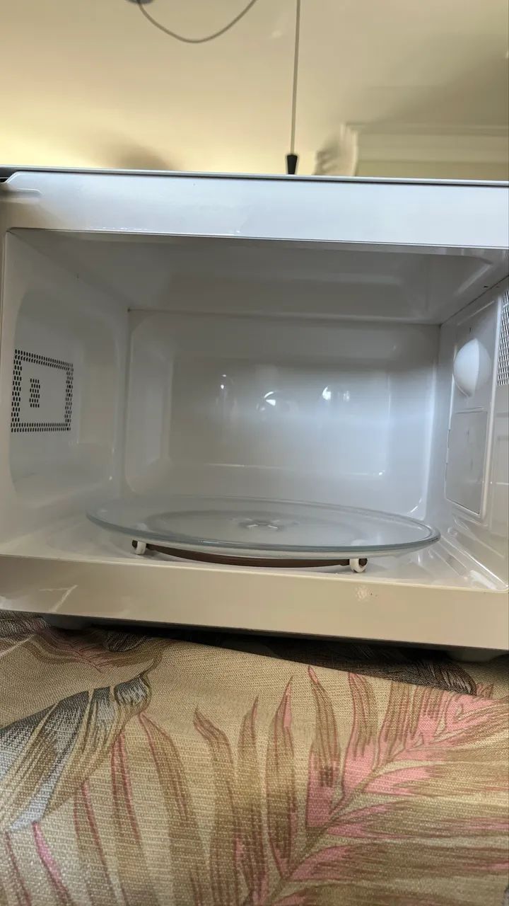 Microondas Midea 20L