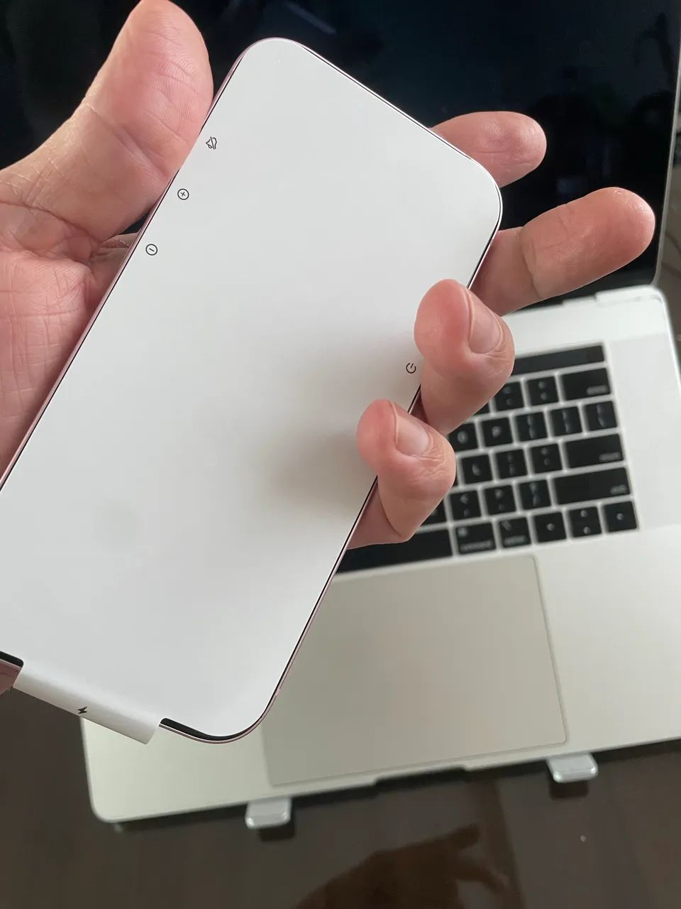 iPhone 15 128GB Rosa - 0 ciclos / Bateria 100% - R$ 3.500 - Foto 4