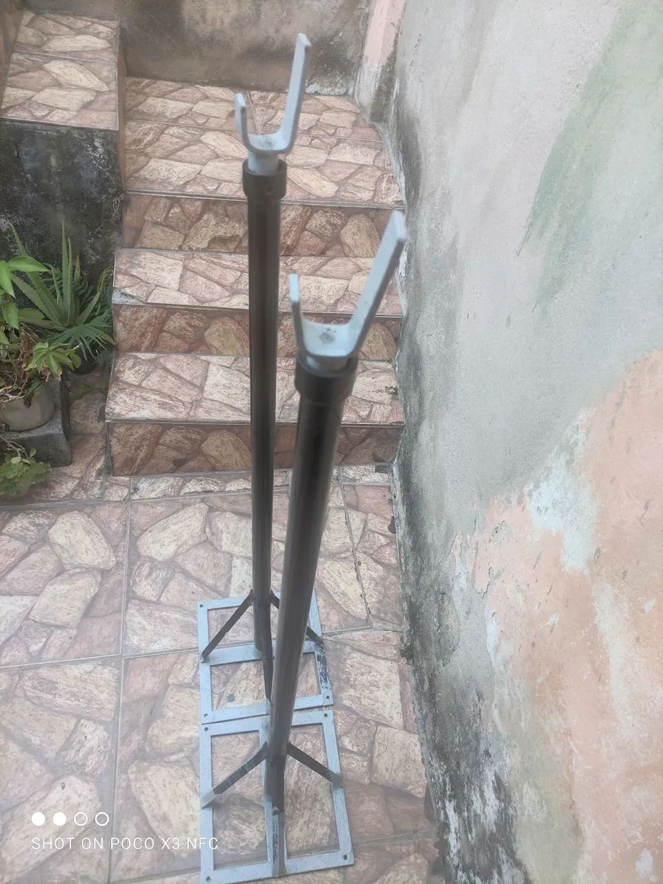 VENDO SUPORTE DE AGACHAMENTO RESISTENTE, ROBUSTO  - Foto 2