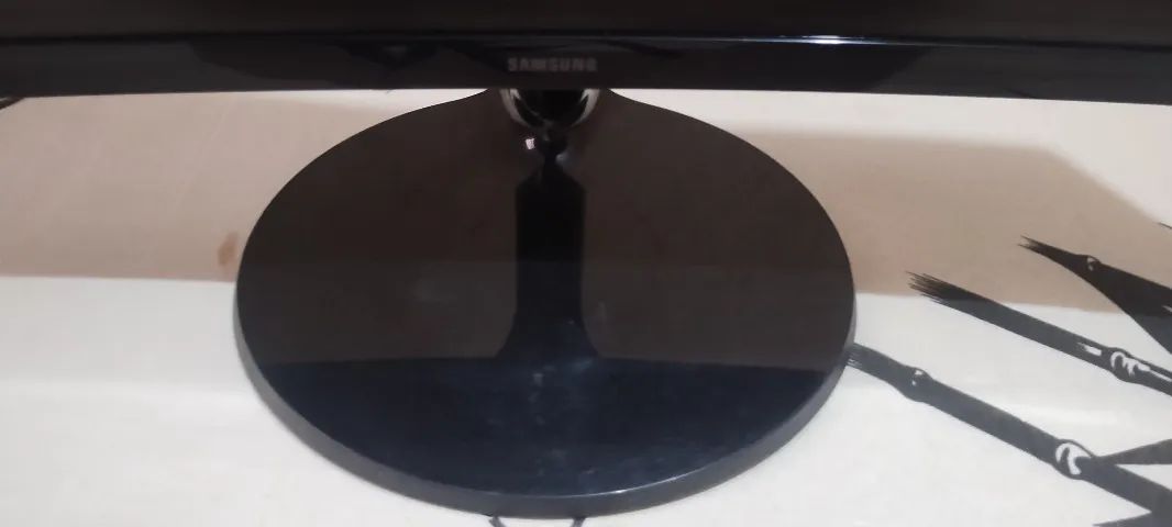 MONITOR SAMSUNG 24 POLEGADAS COM DEFEITO - Foto 4