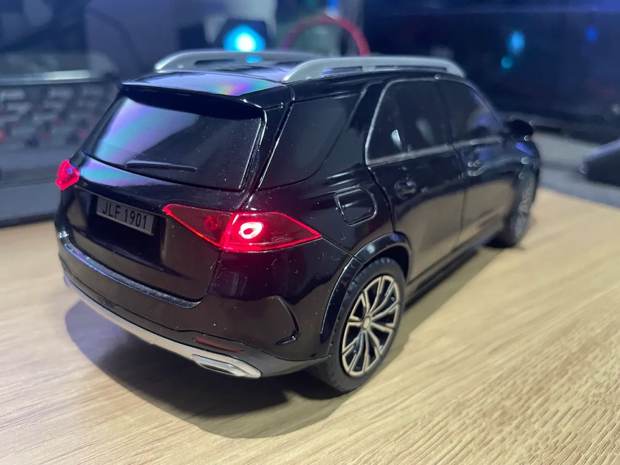 Miniatura Mercedes-Benz GLE 350 - 1:24 - Foto 5