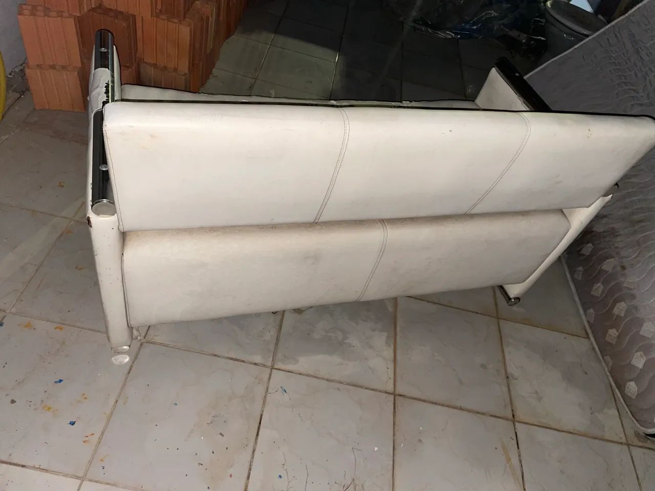 Sofá para reforma 65576096712066120