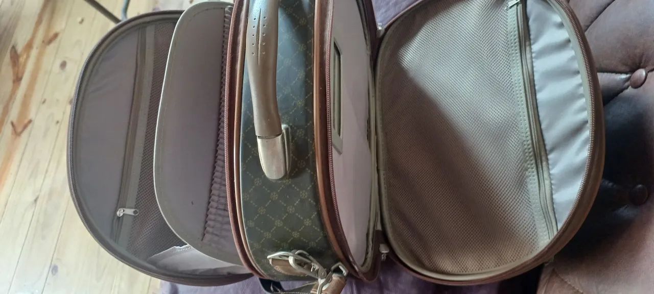 Bolsa tipo maquiadora.  - Foto 3