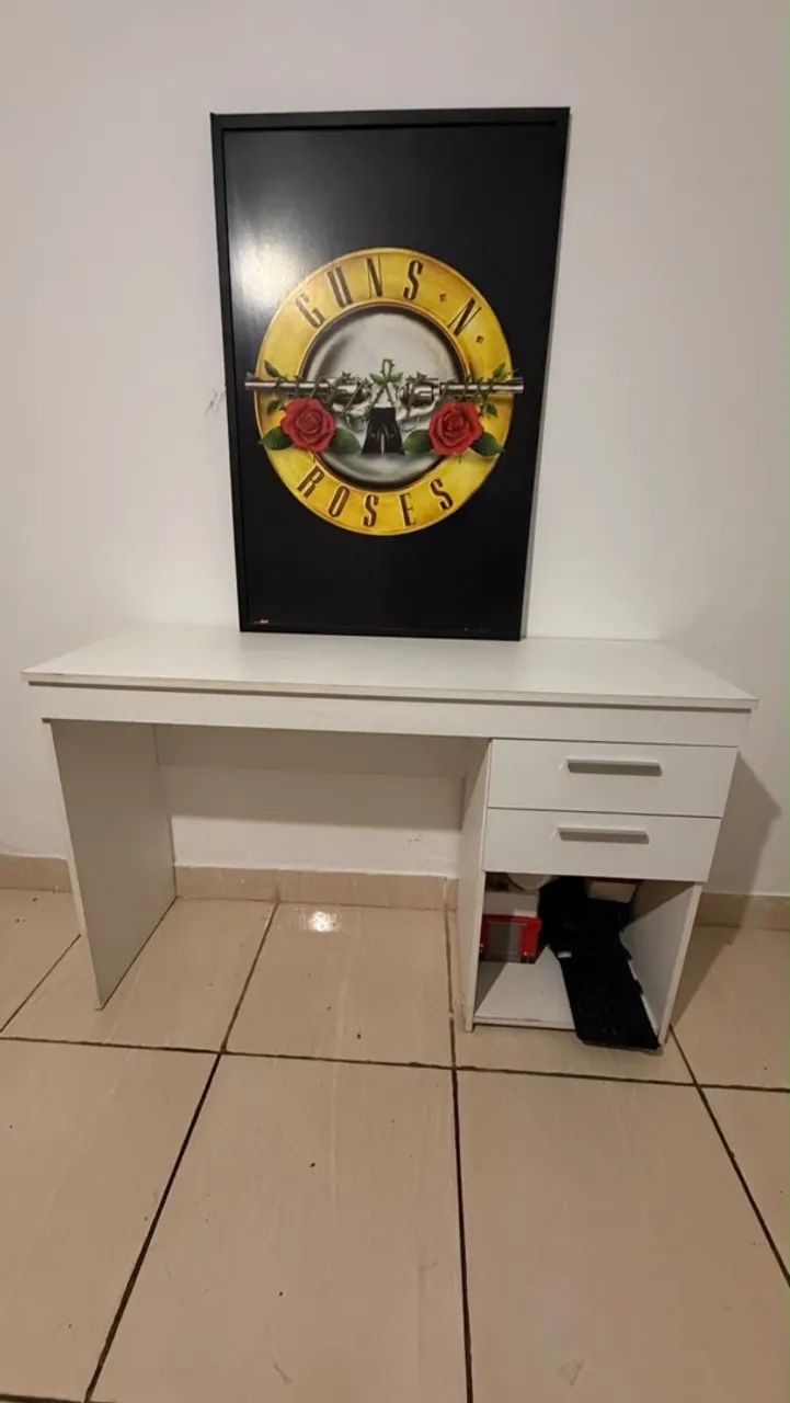 Escrivaninha branca com 2 gavetas  - Foto 5