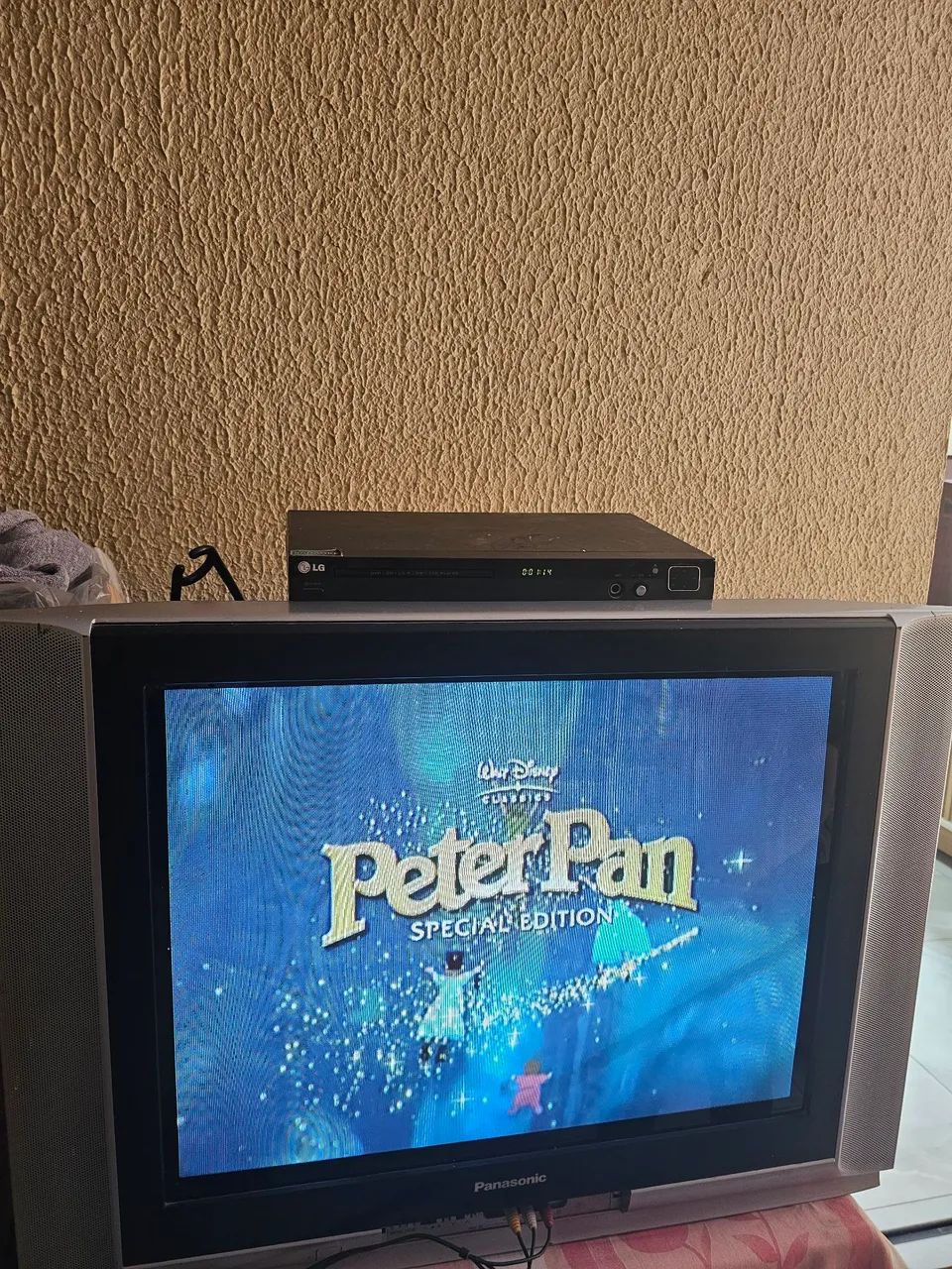 Televisão Panasonic 29 polegadas com controle