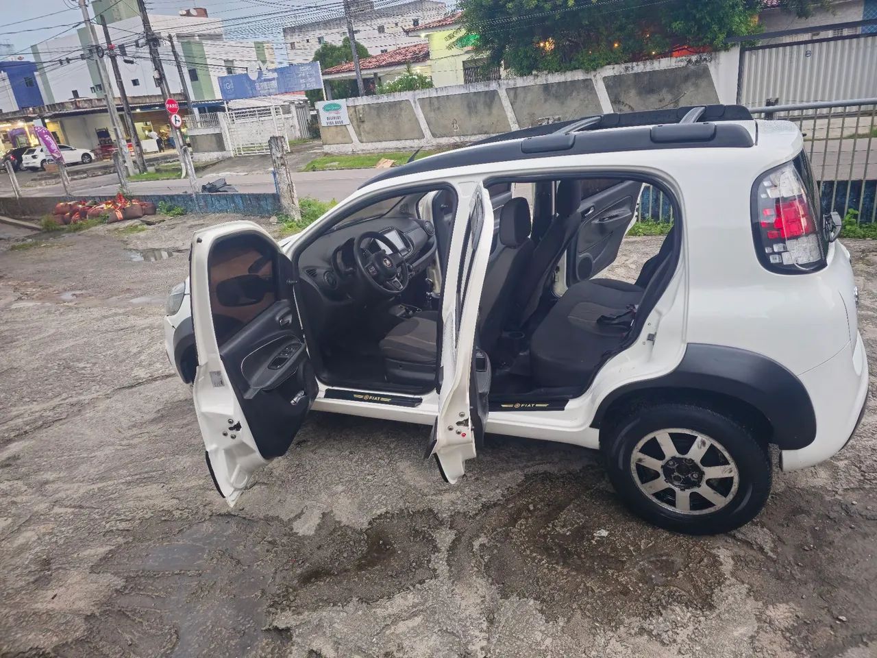 Fiat Uno WAY 1.4 EVO Fire Flex 8V 5P 2016 - Foto 3
