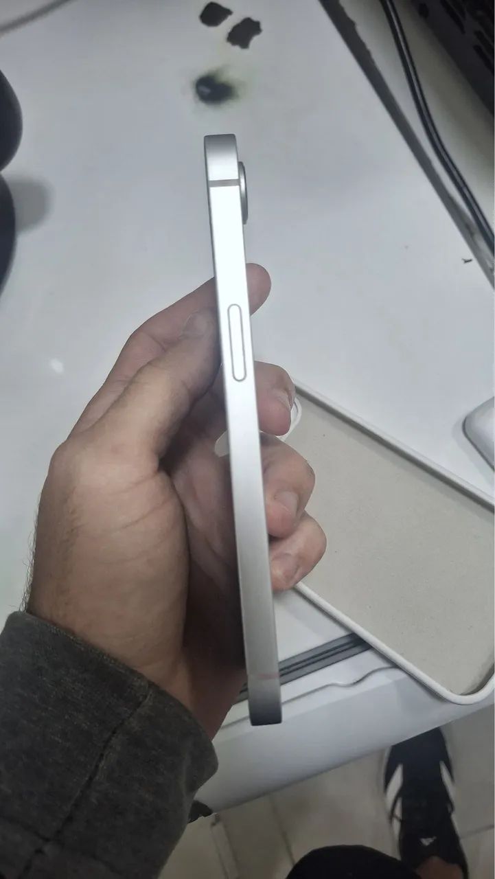 iPhone 16e - Foto 3