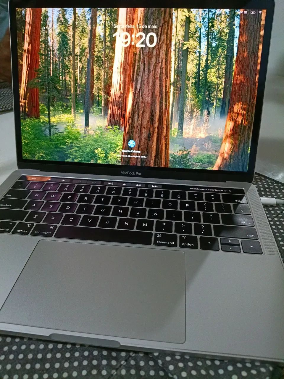 macbook pro 13 2019