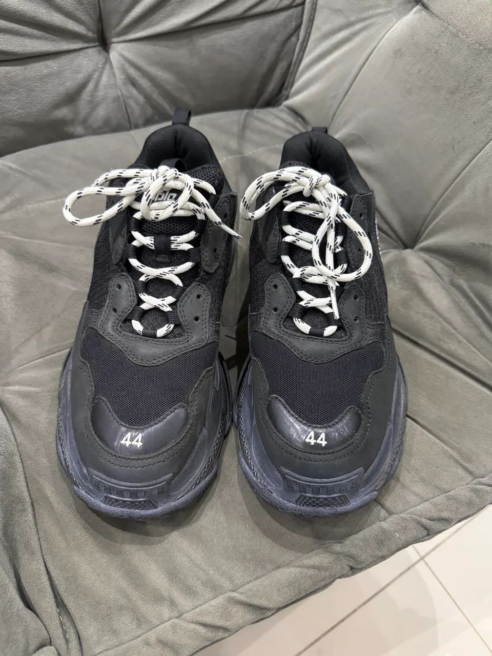balenciaga triple s