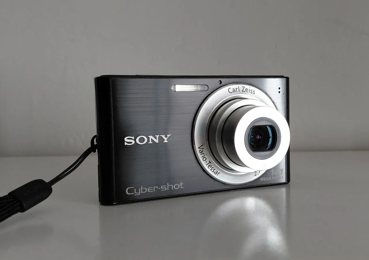 Camera digital Sony Cyber-shot DSC W320 - 14.1MP (INCLUI CARTAO SD