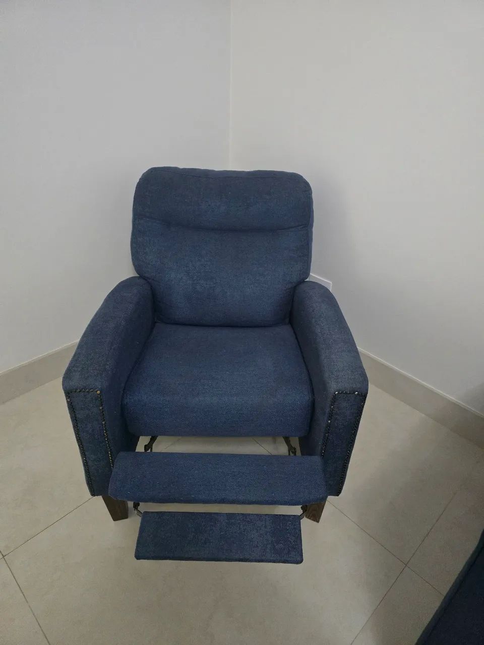 Vendo poltrona reclináveis com tecido dunelli, excelente qualidade! Lindíssima! - Foto 4