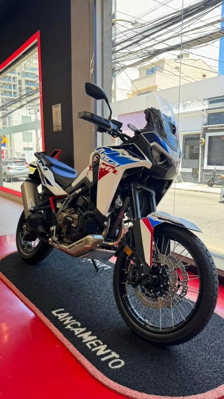 CRF 1100L Africa Twin DCT 2026 disponivel