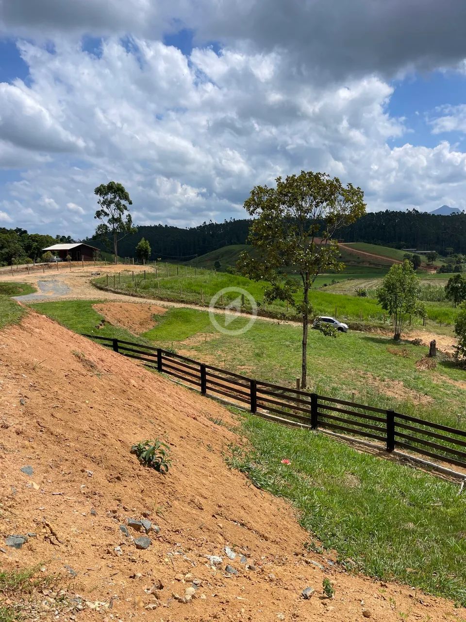 Linda chácara com lagoa com casa Mobiliada! - Foto 3