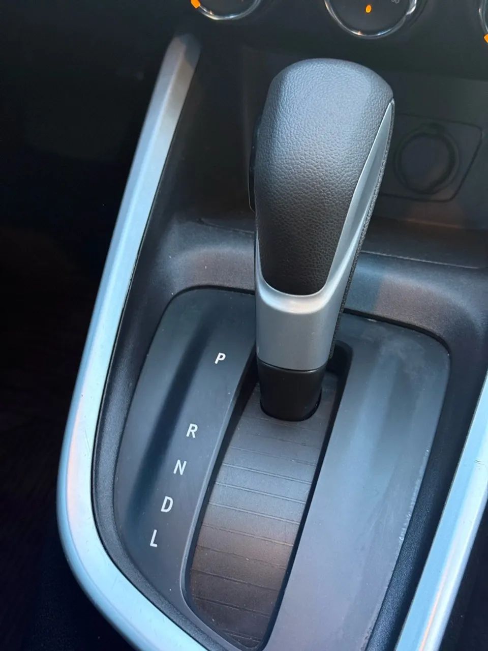 Ônix 2023 sedan 1.0 turbo automático  - Foto 4