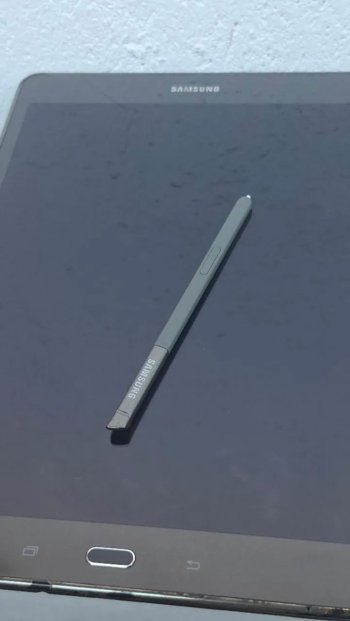 Tablet com S Pen (caneta)