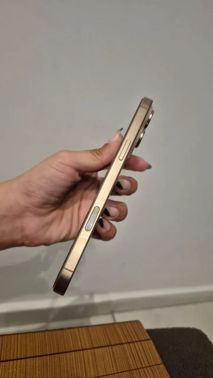 Iphone 16 pro max  - Foto 5