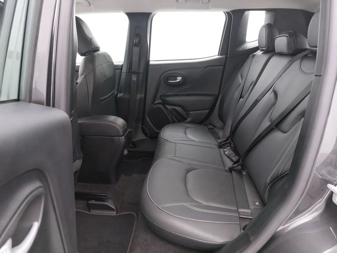 Jeep Renegade Long. T270 1.3 TB 4x2 Flex Aut., foto 17 de 18