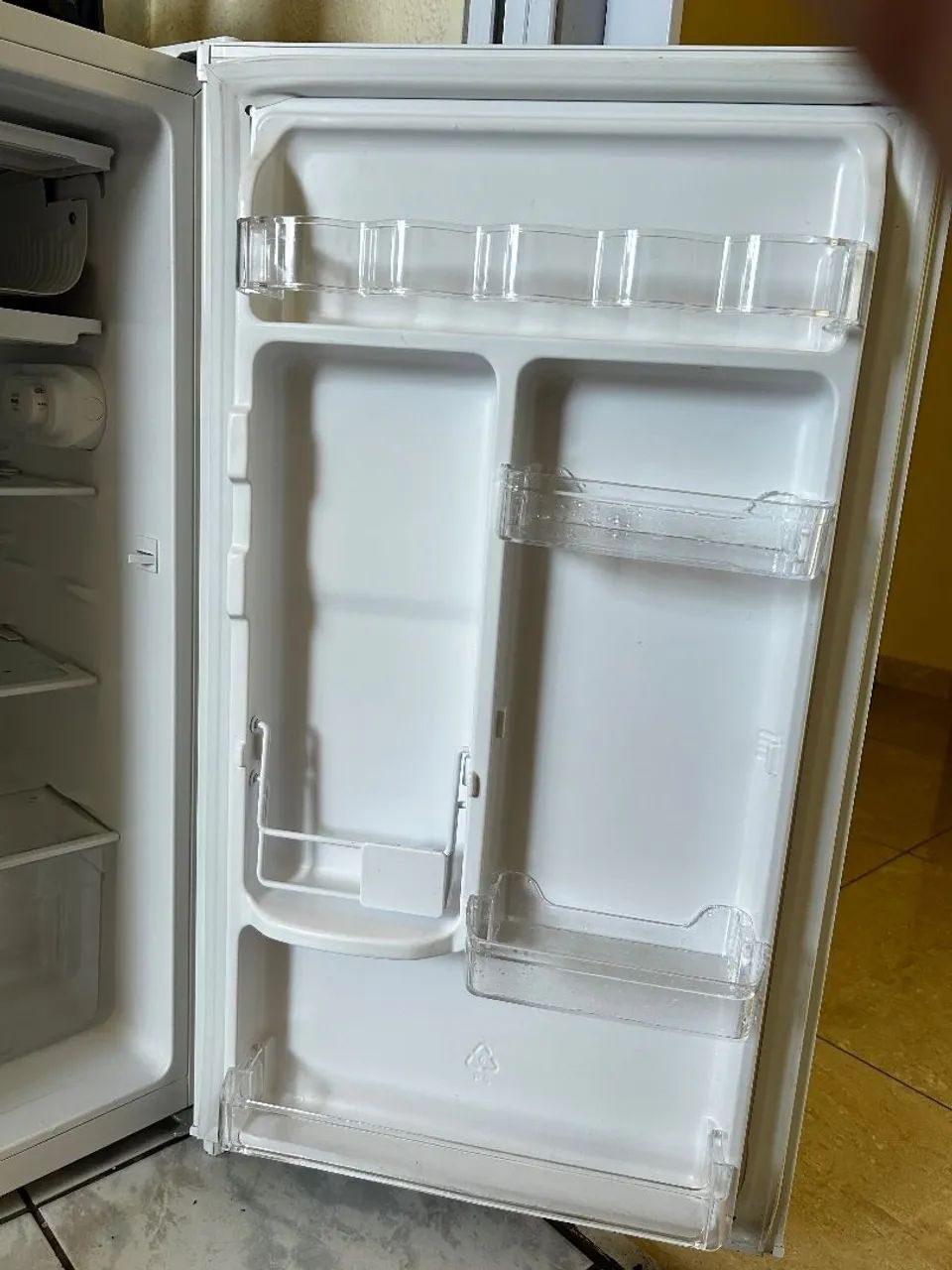 Frigobar Electrolux 90L Efficient  - Foto 4