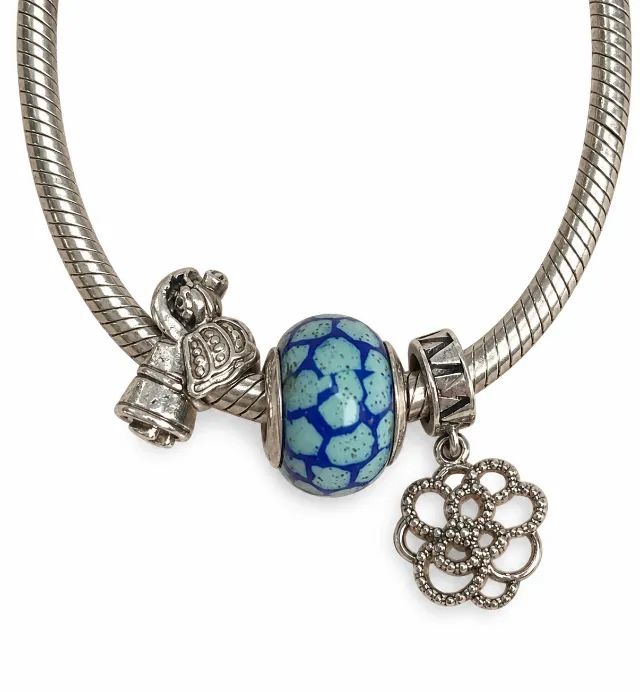 Pulseira Vivara Original com 3 Berloques  - Foto 2
