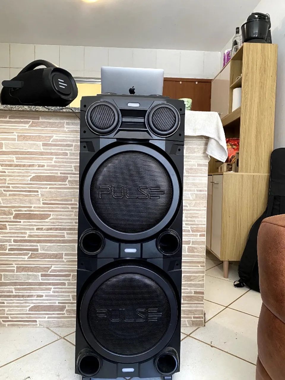 Torre Pulse sounds 2700W (caixa de som)