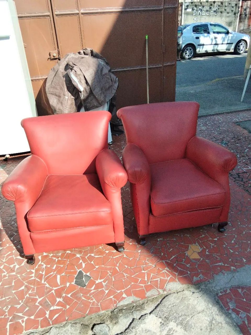 Par de poltronas antigas 