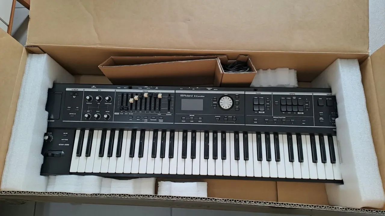 Teclado profissional ROLAND VR-09-B - Foto 4