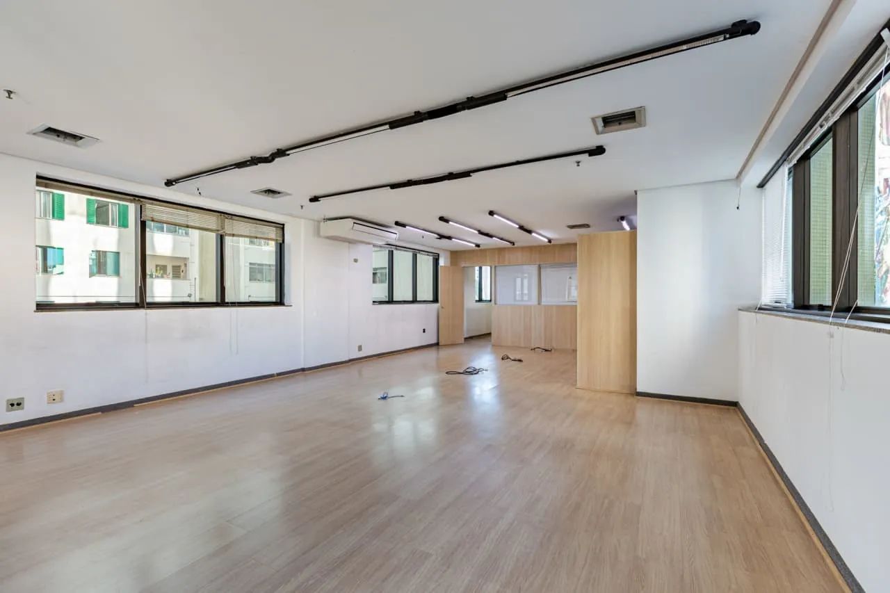 Sala comercial na Avenida General Olímpio da Silveira, 655 - Conjunto 22  120 m² - Foto 2
