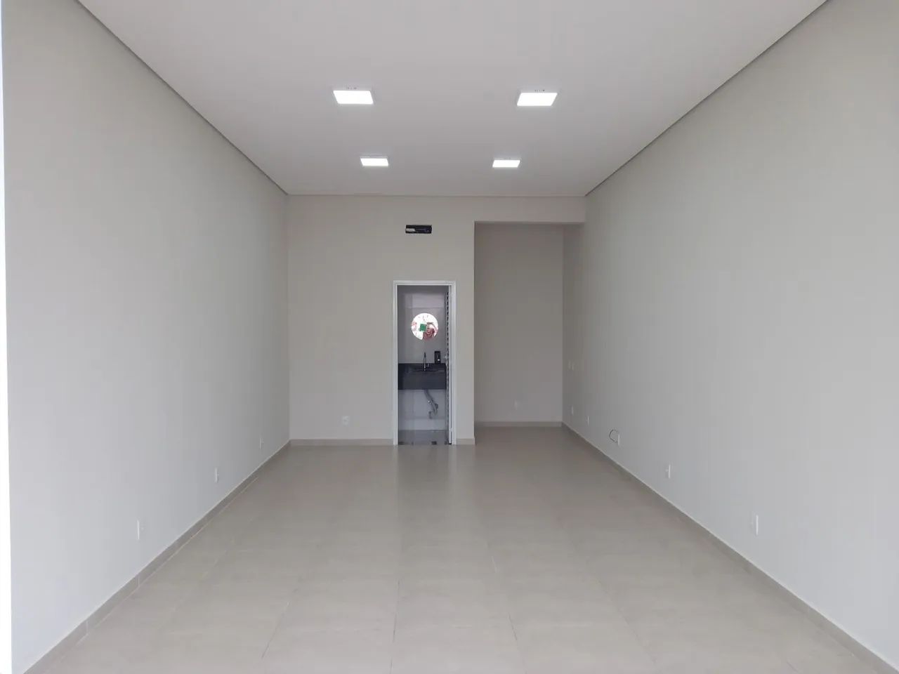 Loja para alugar por R$ 2.550/mês - Centro - Holambra/SP