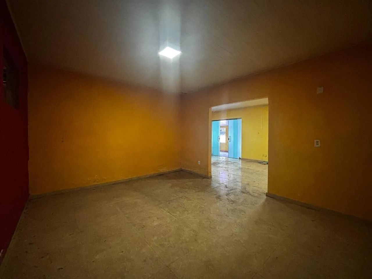 Vendo casa na praça 14 - Foto 4