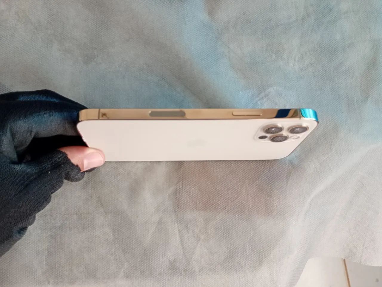 iPhone 12 PRO Dourado  - Foto 2