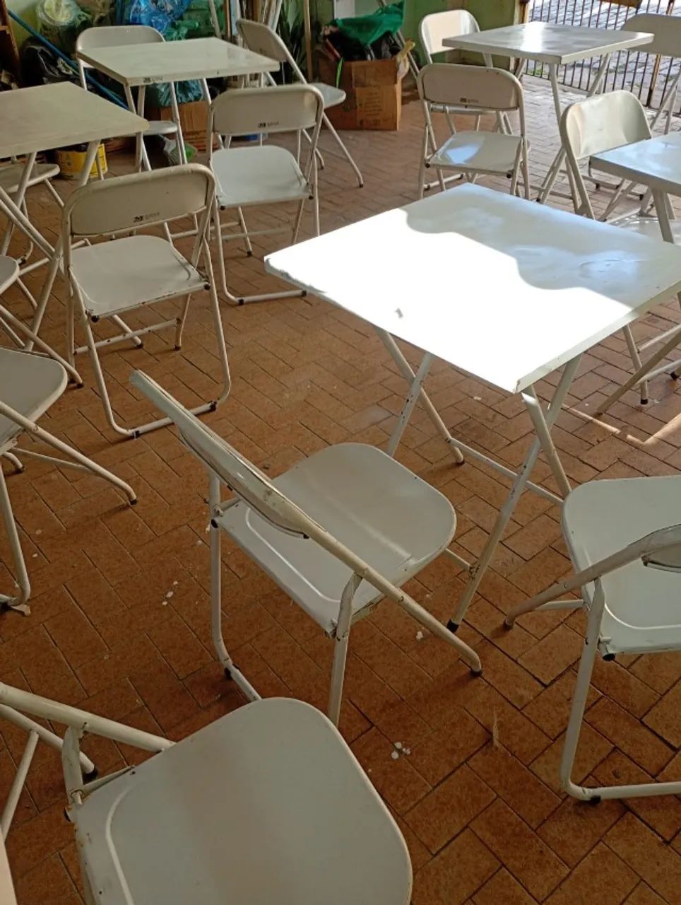 Mesma com cadeiras ferro usadas - Foto 3