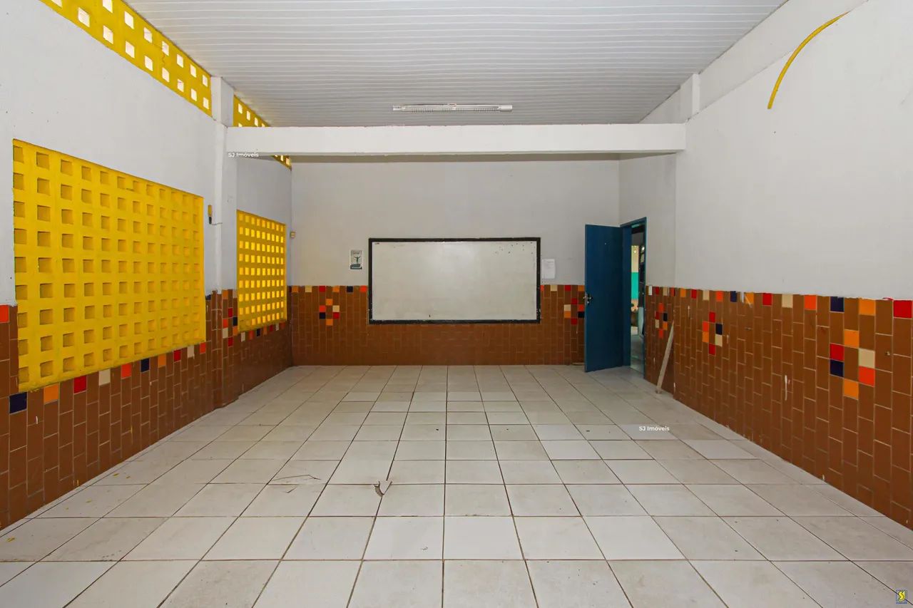 Ponto comercial robusto próximo ao antigo aeroporto - Foto 5