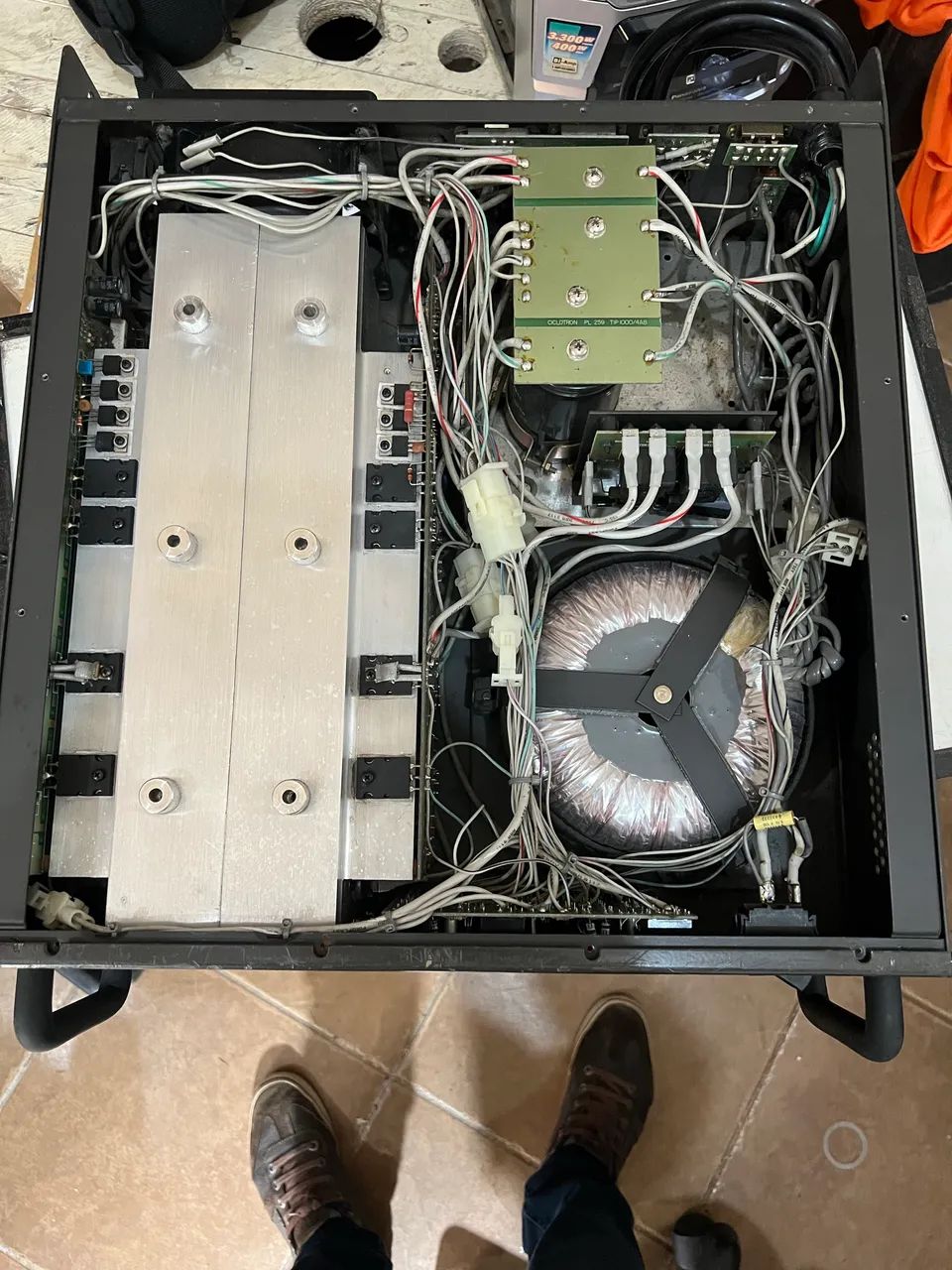 Amplificador tip1000
