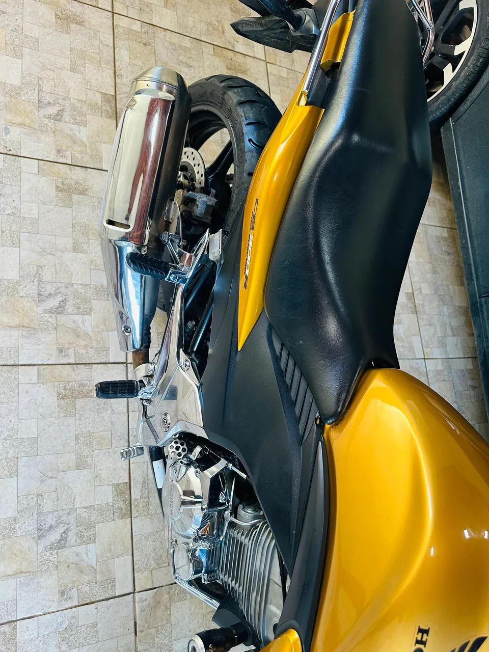 Venda ou troca cb 300 cromada  - Foto 3