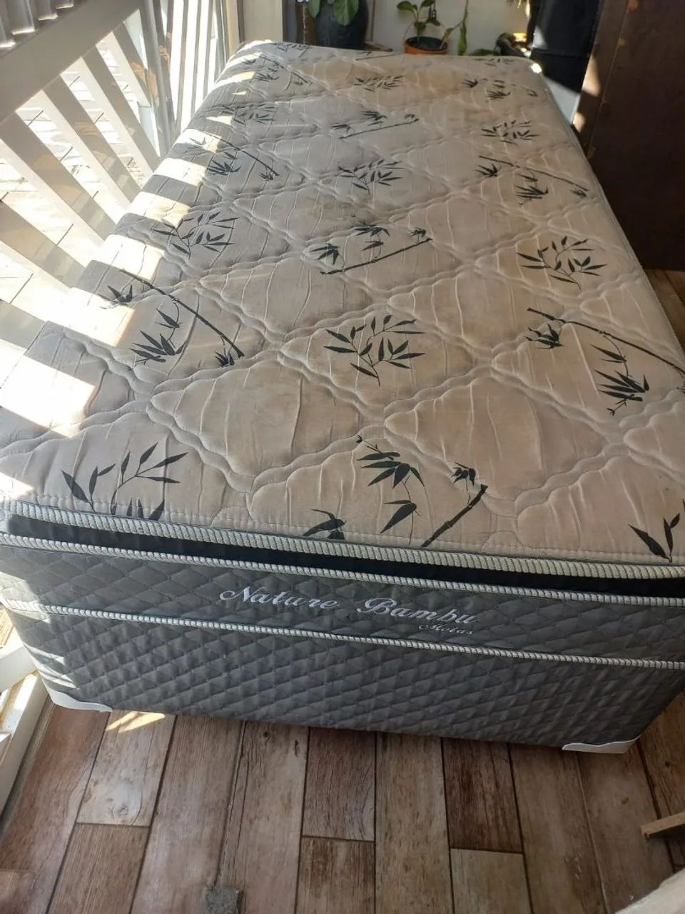 Cama box com colchão solteiro 
