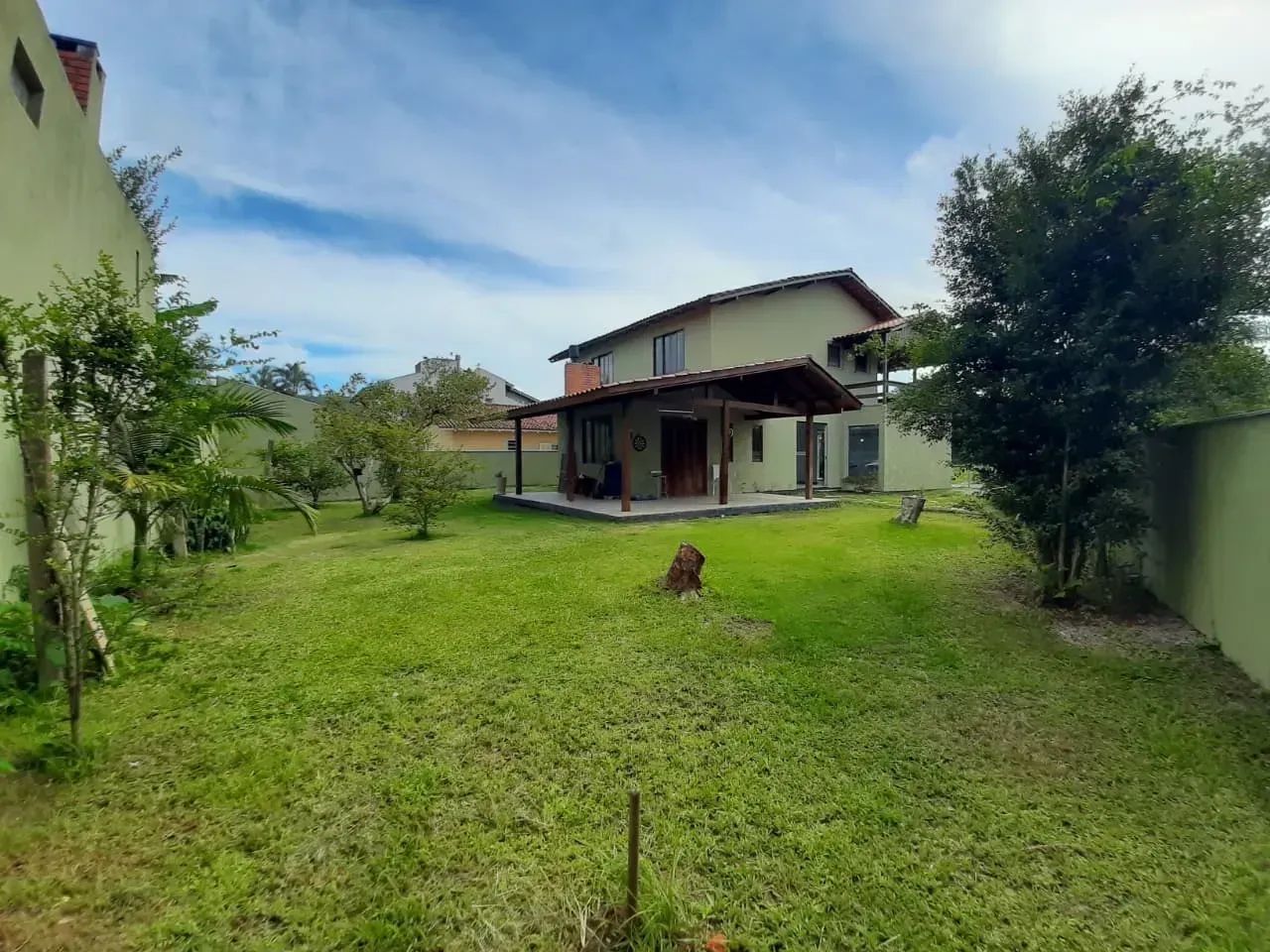 Ótima casa no Santa Mônica!
