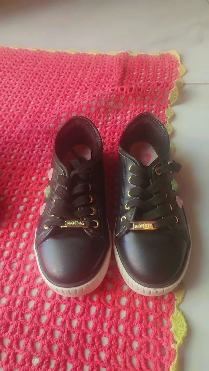 Tênis e bota infantil 