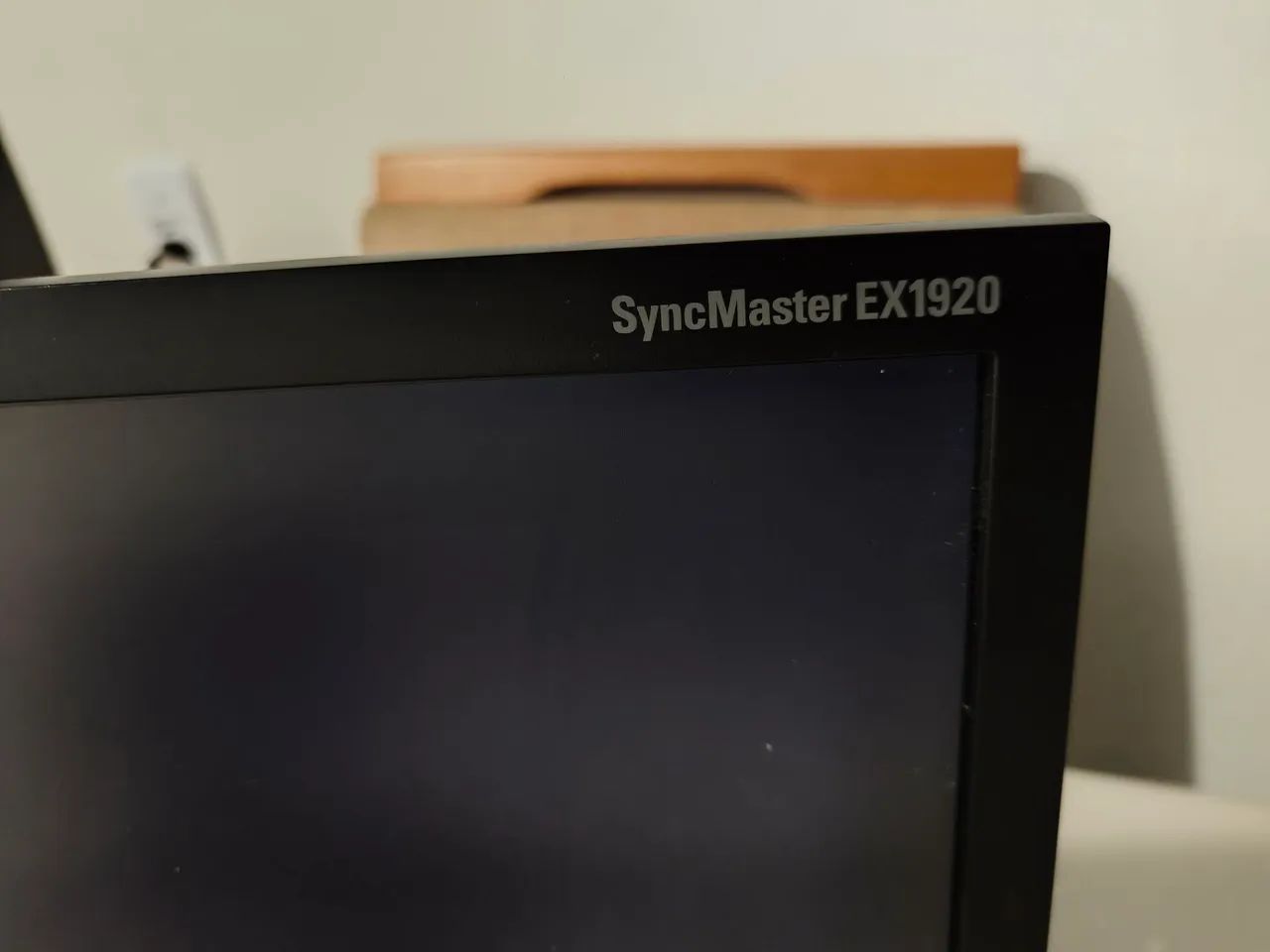 Monitor Samsung Led ex1920 19 polegadas completo com cabos - Foto 5