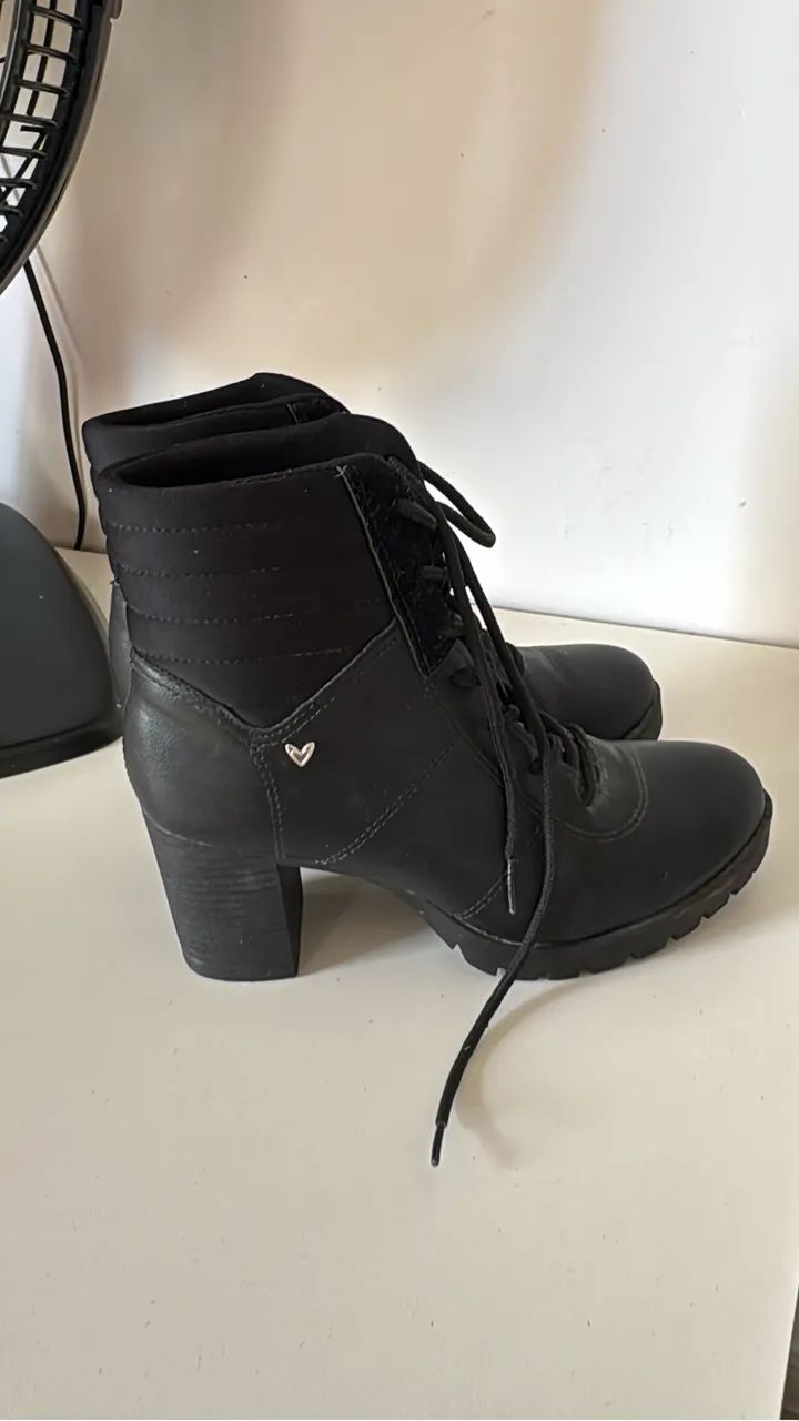 Bota feminina 