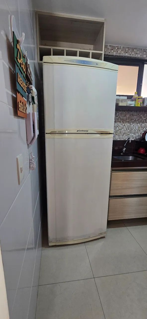 Vendo geladeira 