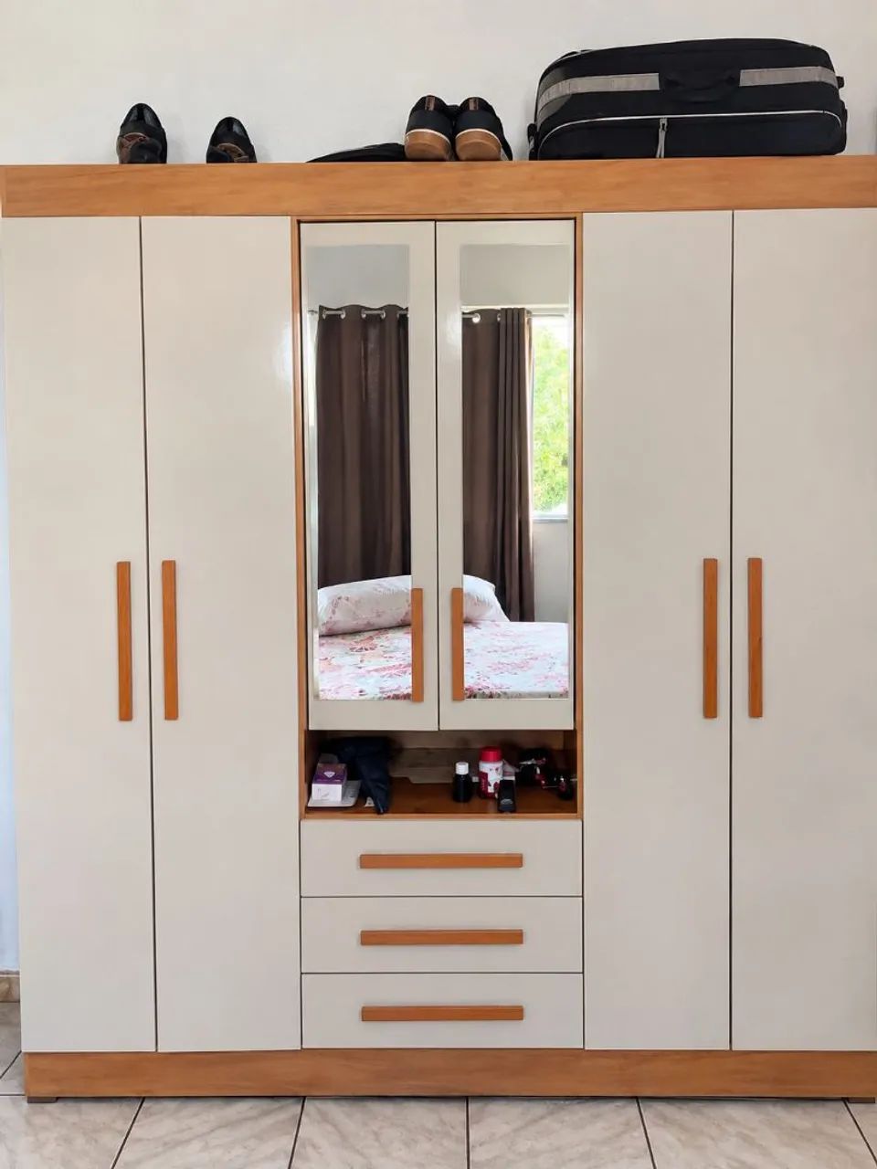 Guarda roupa novo